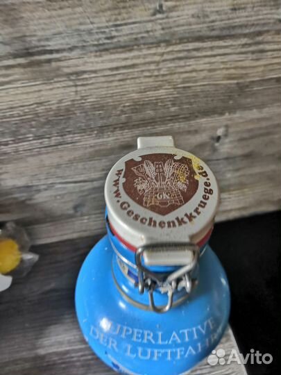 Бутылка с ручкой