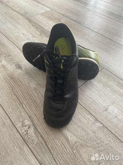 Футбольные бутсы (сороконожки)