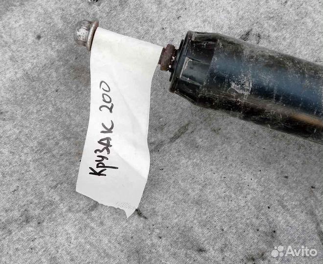 Амортизатор передний Toyota Land Cruiser 200