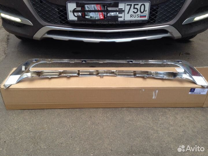 Хром накладка на бампер передний