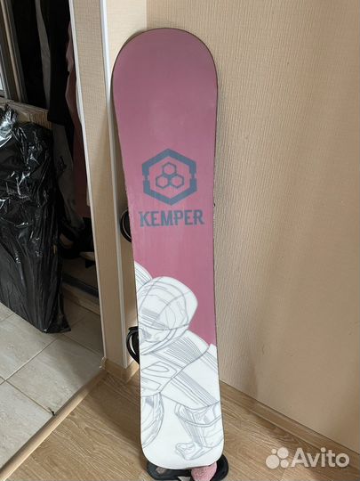 Сноуборд с креплениями 135см Kemper