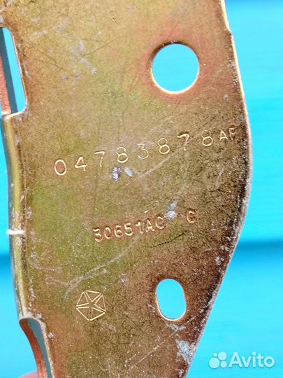 Петля капота dodge neon 00-05