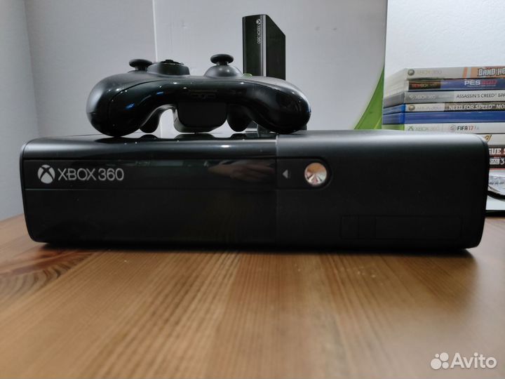 Игровая приставка Xbox 360 E 250gb + Игры