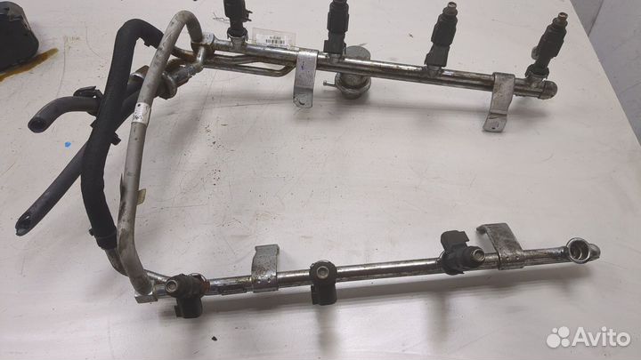 Форсунка топливная Lincoln Navigator, 2003