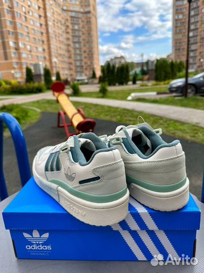 Кроссовки adidas forum low