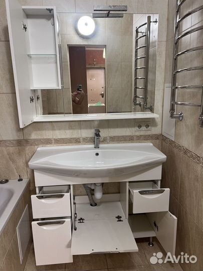 Тумба для ванной с зеркалом бу