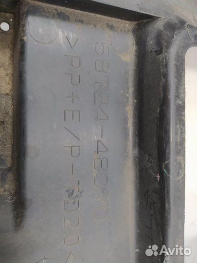 Б/У Защита днища 5872448070 toyota