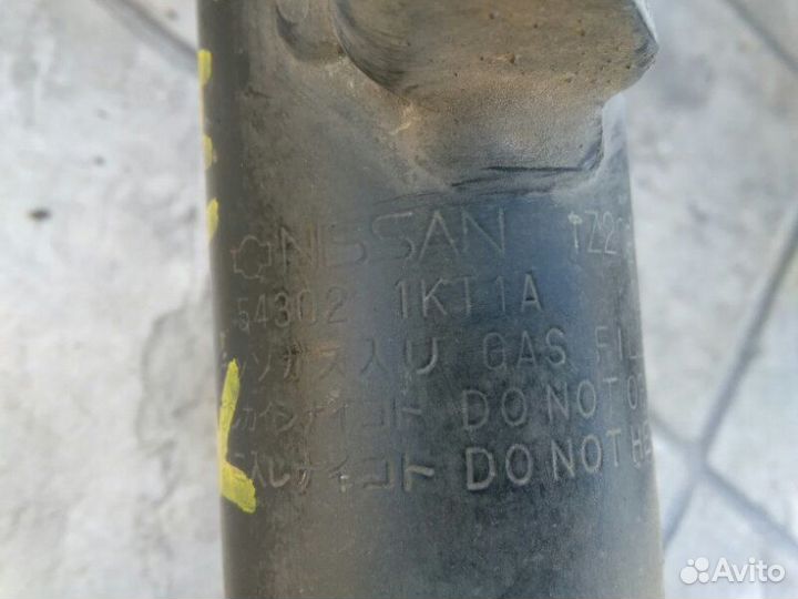 Стойка подвески Nissan Juke F15