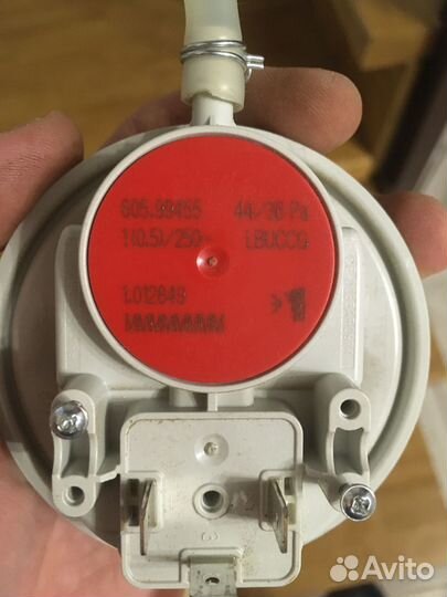 Реле давления воздуха, датчик тяги (прессостат)