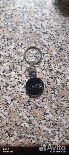 Шильдики на крышку багажника