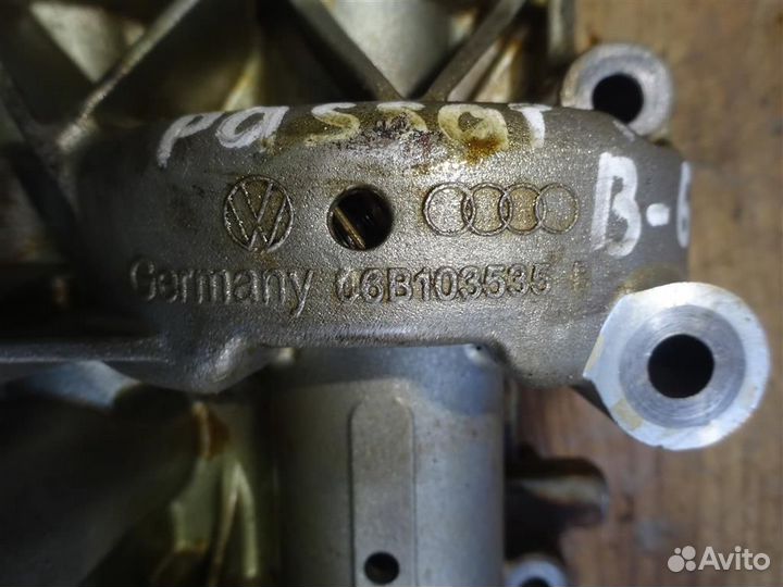 Насос масляный volkswagen Passat B6 2005-2010