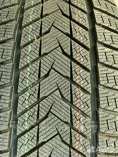 Roadmarch Winter XPro 999 275/50 R21 83U