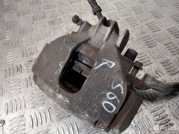 Суппорт передний правый Volvo S60 2000-2004