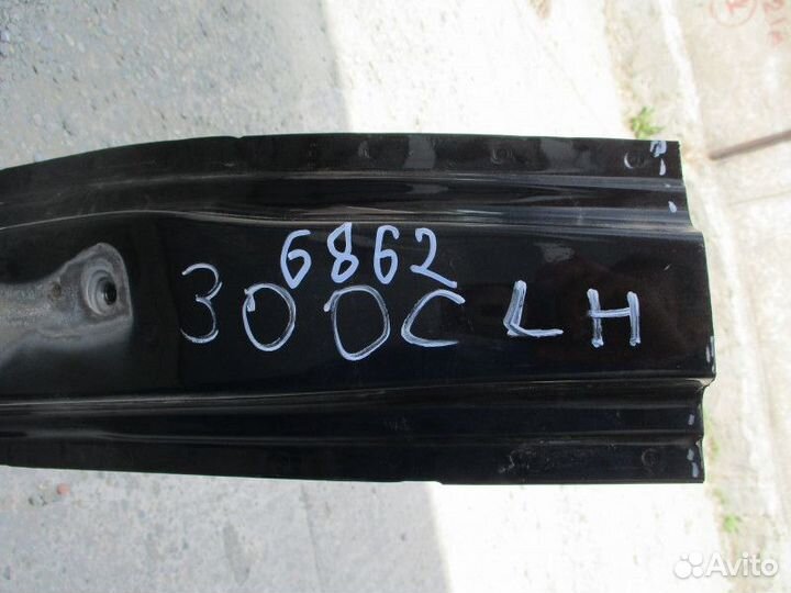 Порог со стойкой левый Chrysler 300C 1