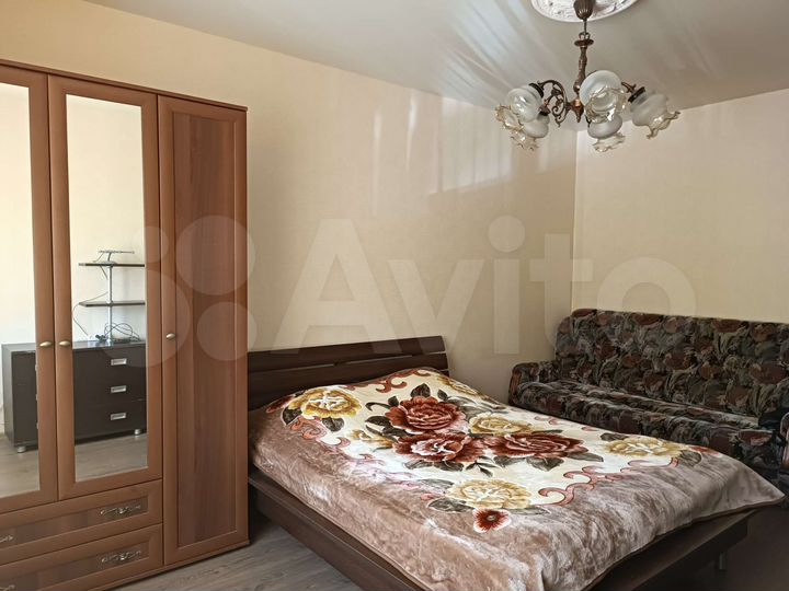 1-к. квартира, 42 м², 2/10 эт.