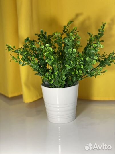 Цветы искуственные в кашпо