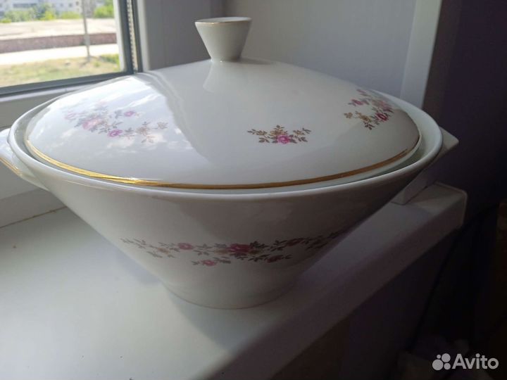 Супница фарфоровая. Производство Польша