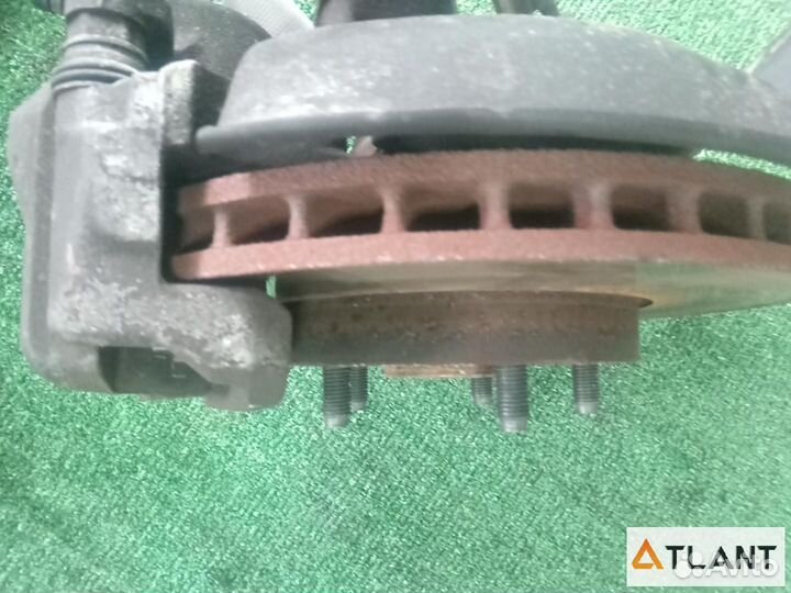 Ступица передняя правая toyota crown