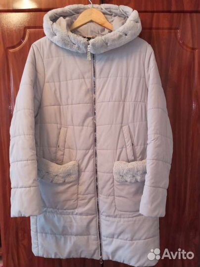 Демисезонный пуховик женский