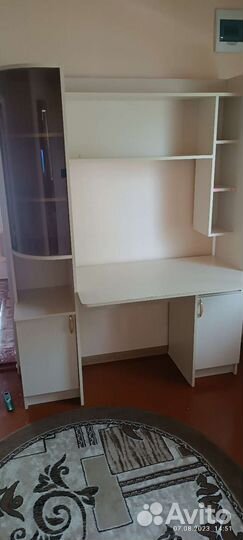 Письменный стол