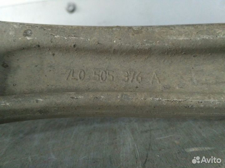 Рычага задний левый Volkswagen Touareg NF