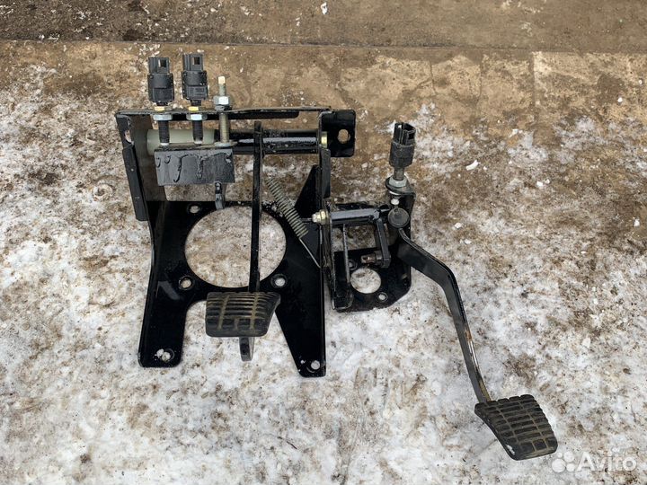 Педали УАЗ patriot