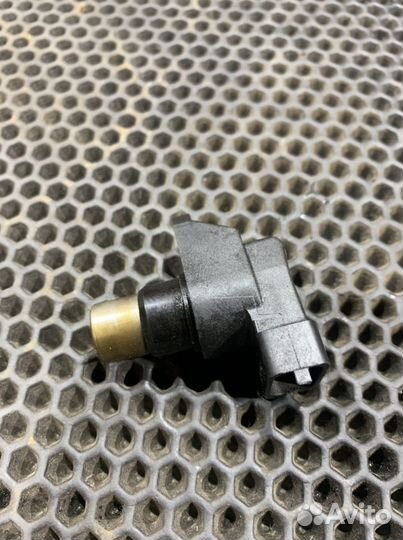 Датчик положения распредвала Cayenne 955 4.5 Каен