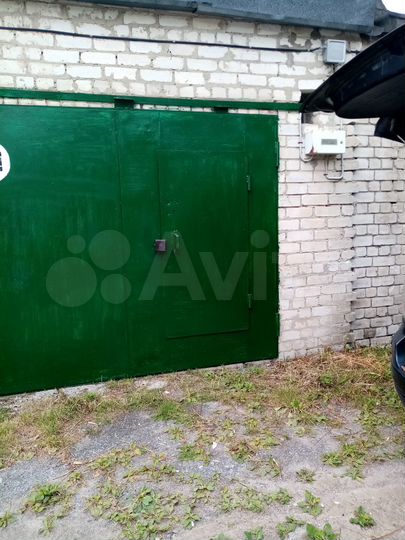 Гараж, > 30 м²