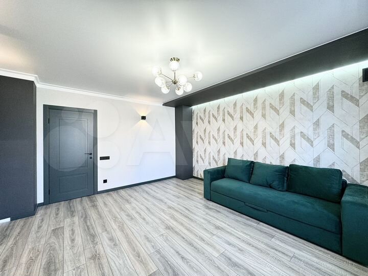 3-к. квартира, 100 м², 7/19 эт.