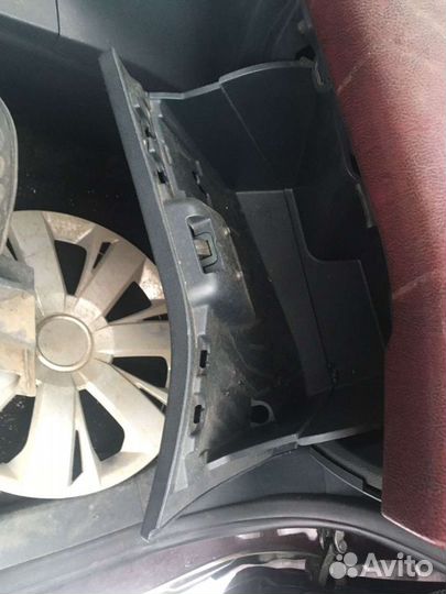 Бардачок Ford Fiesta MK6