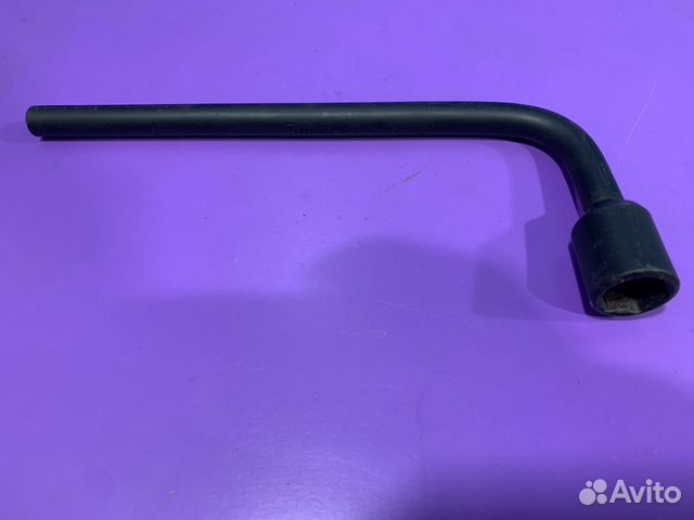 Балонник Ключ балонный LADA largus ларгус