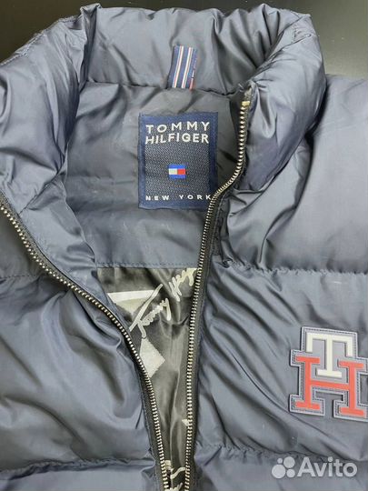 Жилетка бренда Tommy Hilfiger