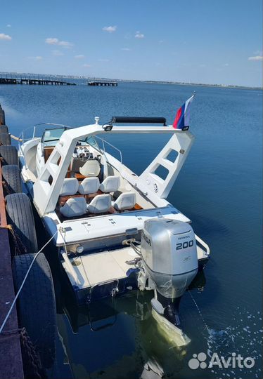 Продаеться морской прогулочный катер dixie 821