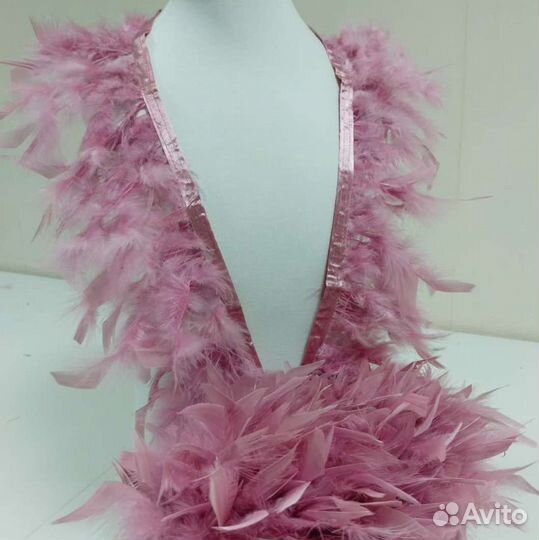 Перья на ленте