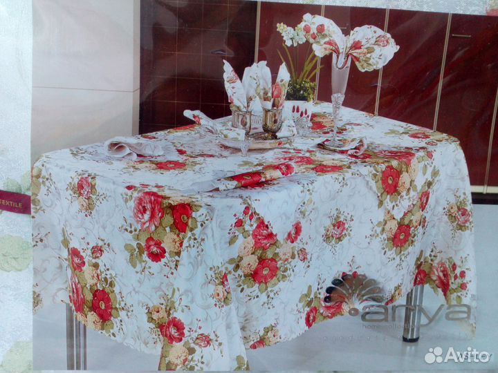 Скатерть с салфетками
