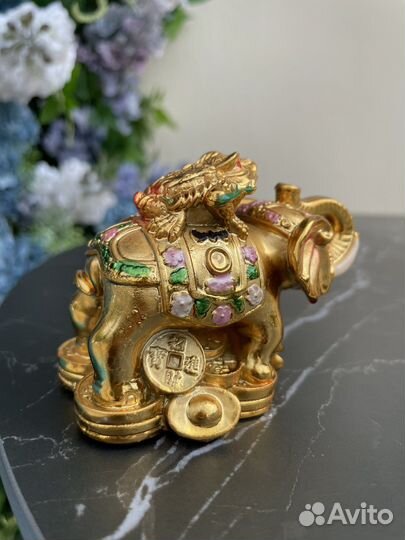 Декоративная статуэтка слон с жабой