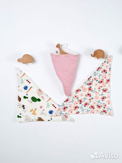 Слюнявчик для девочки JohnLewis и другие