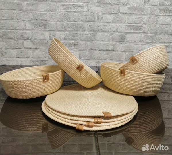 Салфетки сервировочные и корзины