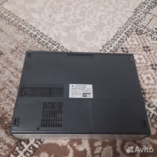 Кассетный магнитофон