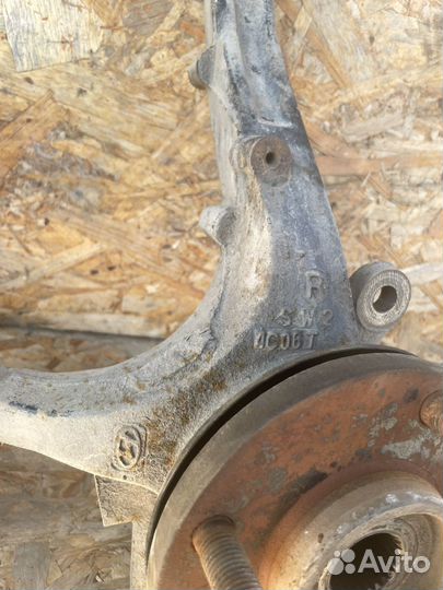 Передние кулаки Hyundai Sonata 4 EF