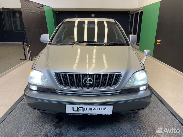 Toyota Harrier 2.4 AT, 2002, 383 400 км