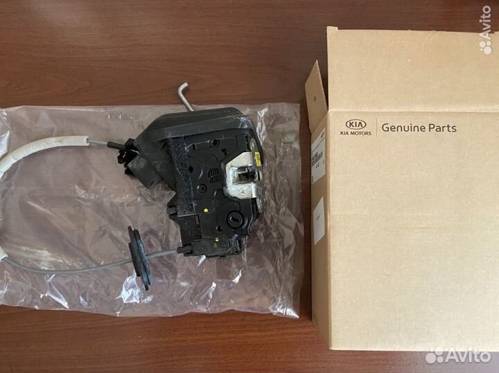 Замок двери задней правой kia optima 2017