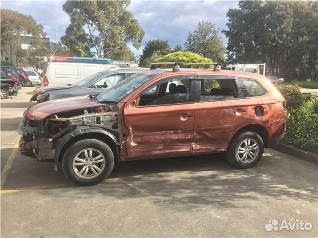 Разбор на запчасти Mitsubishi Outlander