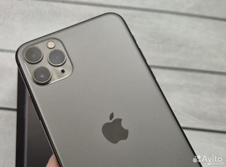 iPhone 11 Pro Max, 64 ГБ