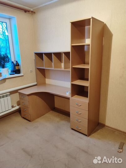 Стол угловой со шкафом