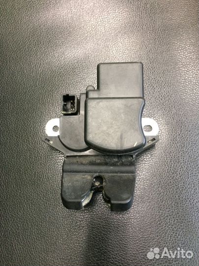 Замок багажника Hyundai Solaris 1, Kia Rio 3