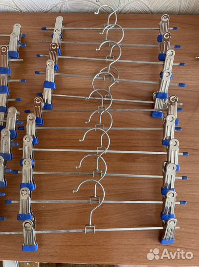 Вешалки для одежды