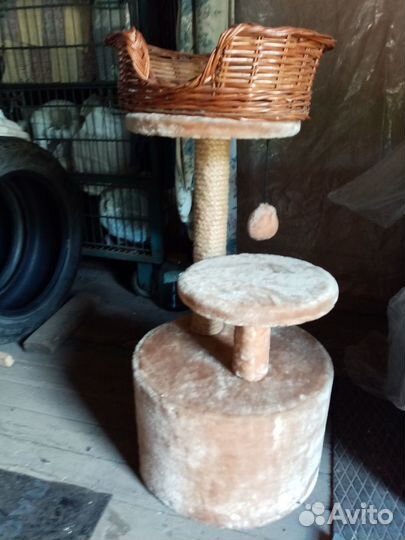 Лежанка,Туалет.Туалет на унитаз и Домик для кошки