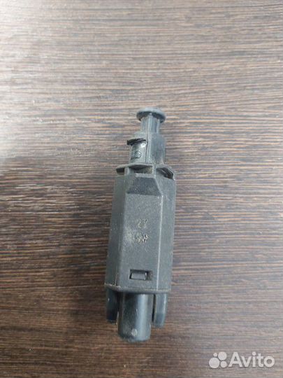 Датчик Стоп-Сигнала Volkswagen Polo