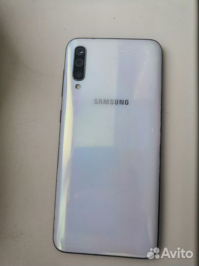 Samsung Galaxy A50, 4/64 ГБ